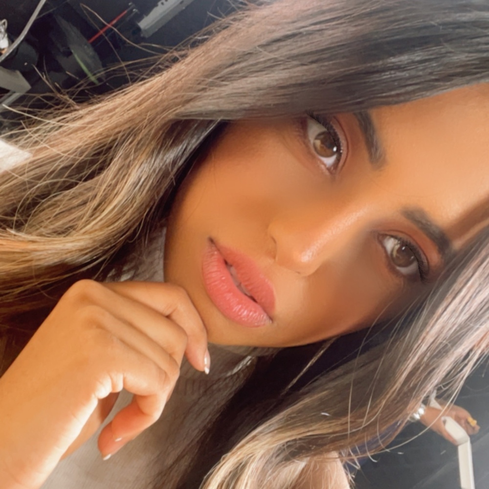 Meet your Posher, Iman